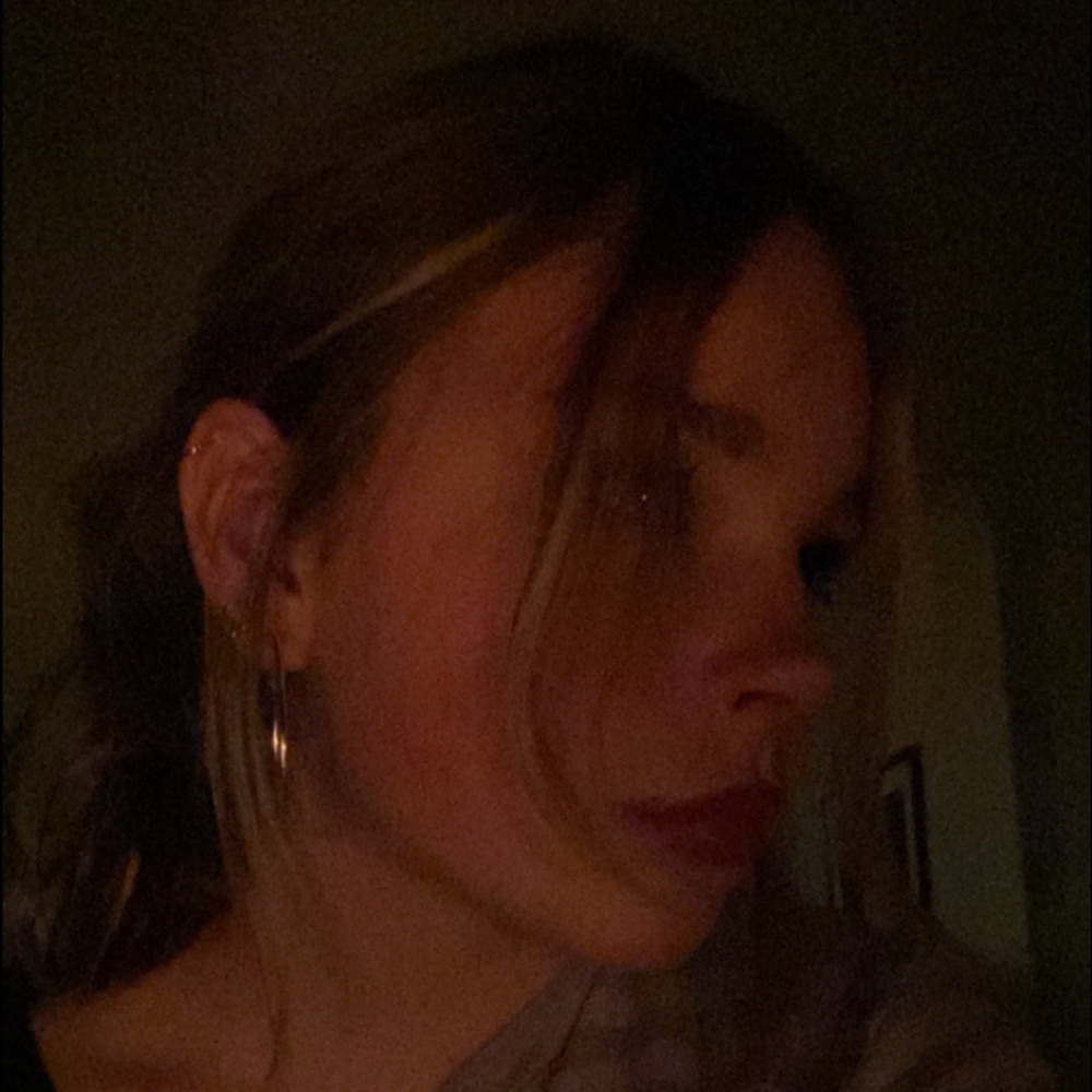 Meet your Posher, Ava